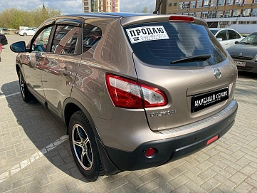 Nissan Qashqai, 2012г, передний привод, механика