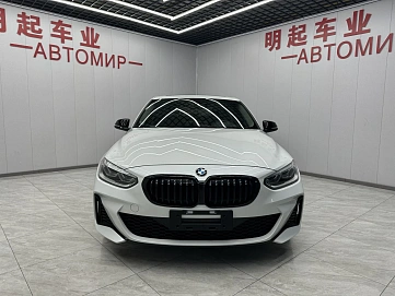 BMW 1 серии, 2021г, передний привод, робот