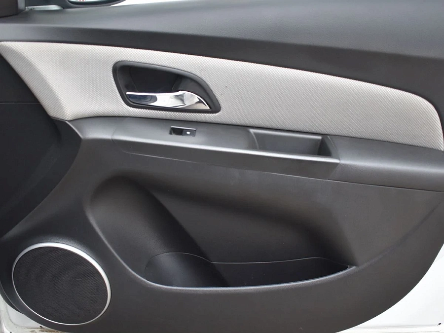 Chevrolet Cruze, 2012г., передний привод, механика