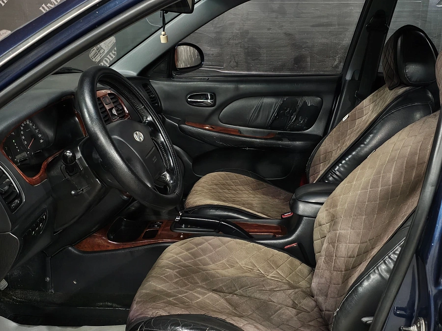 Hyundai Sonata, 2006г., передний привод, автомат