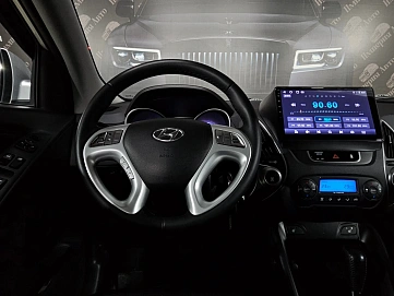 Hyundai ix35, 2011г, передний привод, автомат
