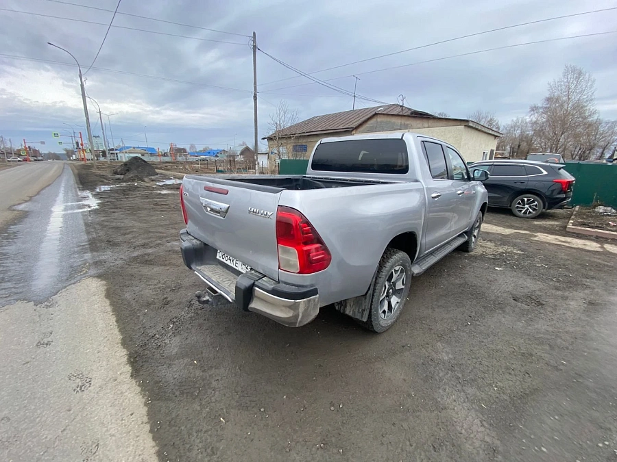 Toyota Hilux, 2018г., полный привод, автомат