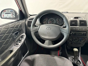 Hyundai Accent, 2004г, передний привод, механика