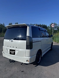 Toyota Voxy, 2002г, полный привод, автомат