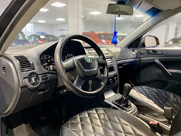 Skoda Octavia, 2010г, передний привод, механика