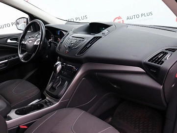 Ford Kuga, 2014г, передний привод, автомат