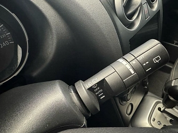 Nissan Qashqai, 2009г, передний привод, автомат