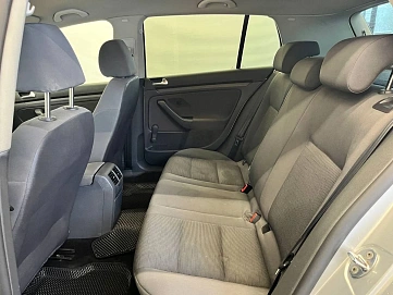 Volkswagen Golf, 2008г, передний привод, автомат