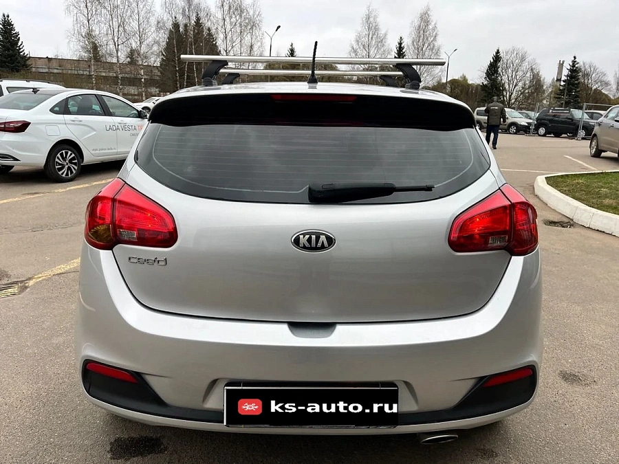 Kia Ceed, 2012г., передний привод, автомат