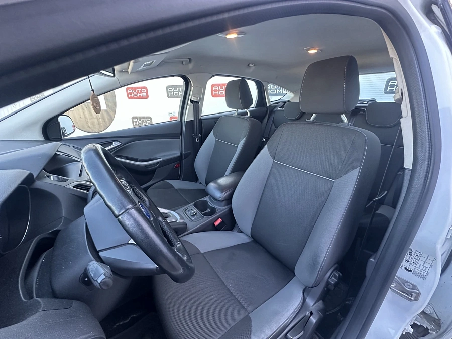 Ford Focus, 2014г., передний привод, робот