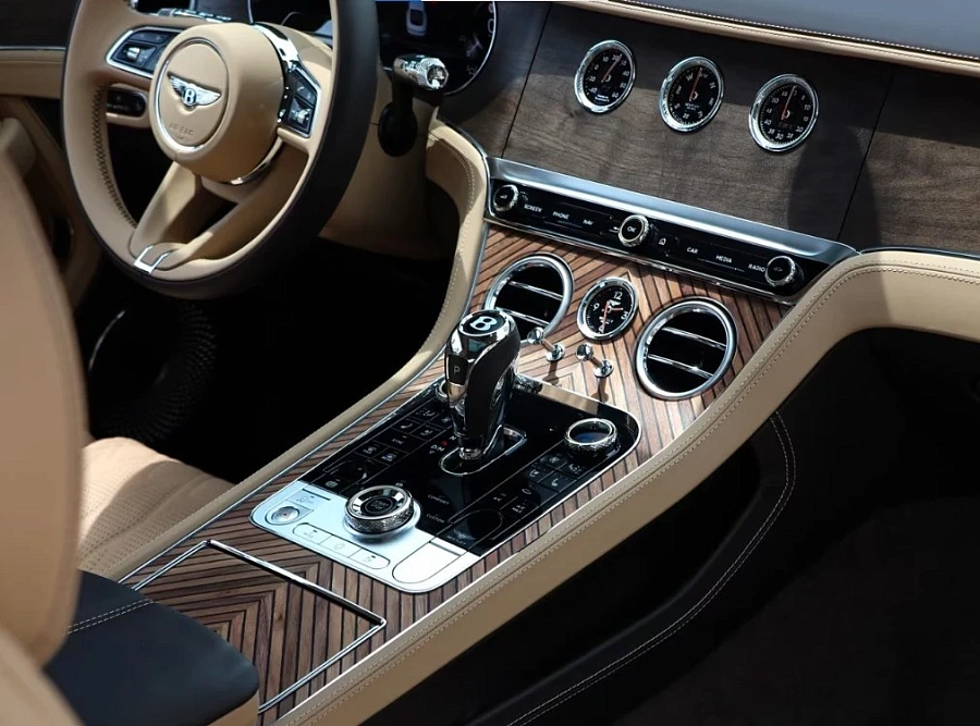 Bentley Continental GT, 2026г., полный привод, робот