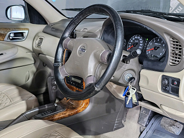 Nissan Sunny, 2003г, передний привод, автомат