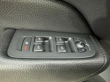 Volvo XC60, 2019г, полный привод, автомат