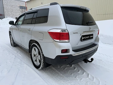 Toyota Highlander, 2012г, полный привод, автомат