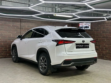 Lexus NX, 2018г, полный привод, вариатор