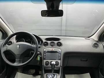 Peugeot 308, 2009г, передний привод, автомат