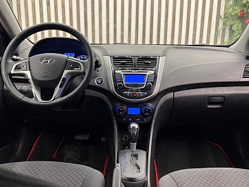 Hyundai Solaris, 2012г, передний привод, автомат