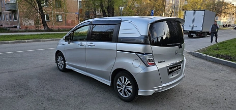 Honda Freed, 2012г, передний привод, вариатор