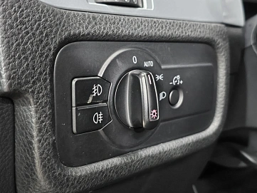Volkswagen Touareg, 2011г, полный привод, автомат