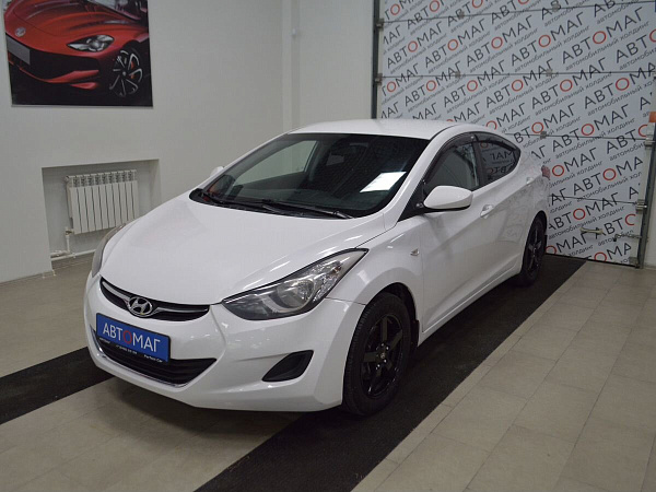 Hyundai Elantra, 2013г., передний привод, автомат