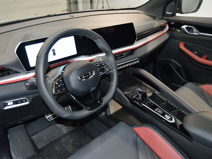 Geely Coolray, 2024г., передний привод, робот