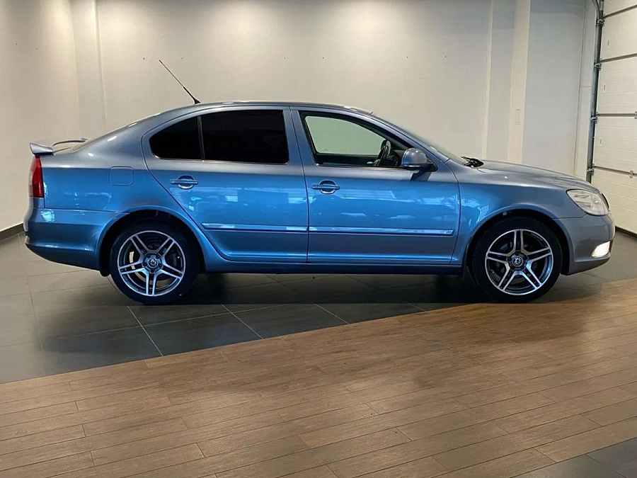 Skoda Octavia, 2009г., передний привод, автомат