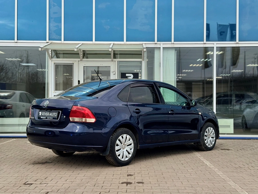 Volkswagen Polo, 2013г., передний привод, автомат