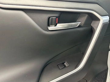 Toyota RAV4, 2025г, полный привод, вариатор