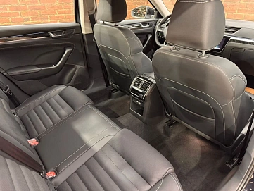 Skoda Superb, 2025г, передний привод, робот