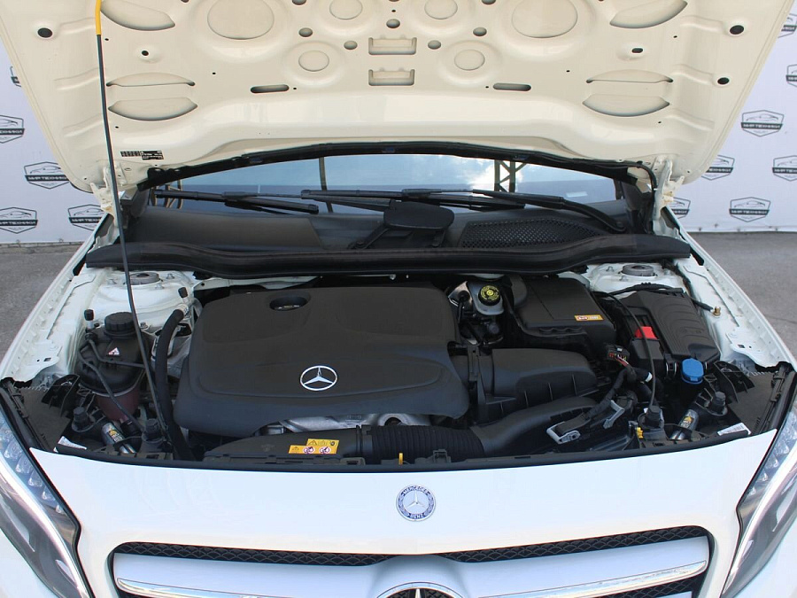 Mercedes-Benz , 2015г., полный привод, робот
