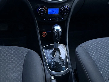 Hyundai Solaris, 2012г., передний привод, автомат