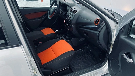 Lada (ВАЗ) , 2015г., передний привод, механика