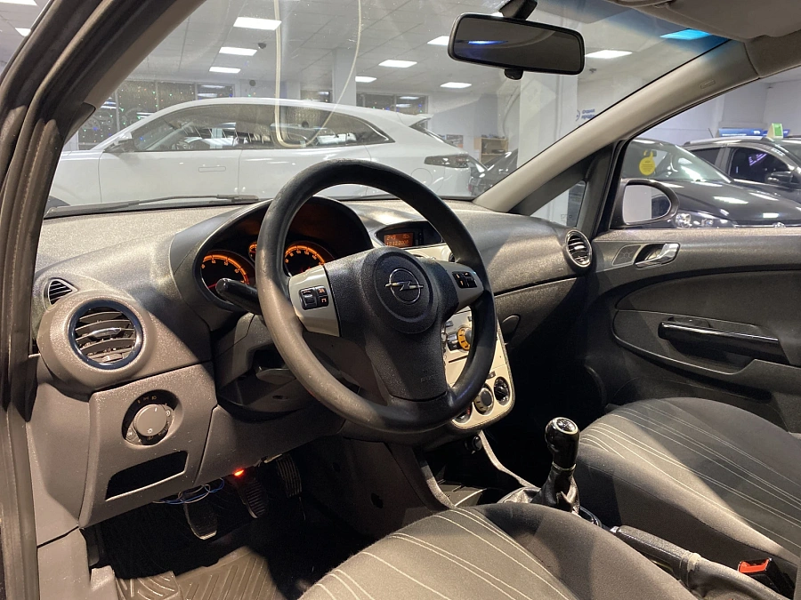 Opel Corsa, 2008г., передний привод, механика