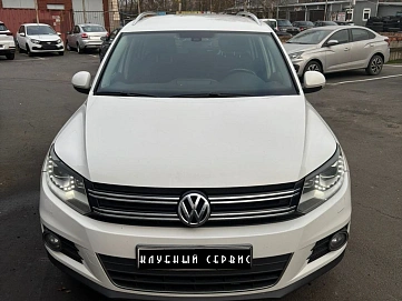 Volkswagen Tiguan, 2011г, полный привод, автомат