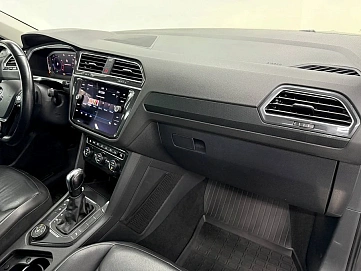 Volkswagen Tiguan, 2020г, полный привод, робот