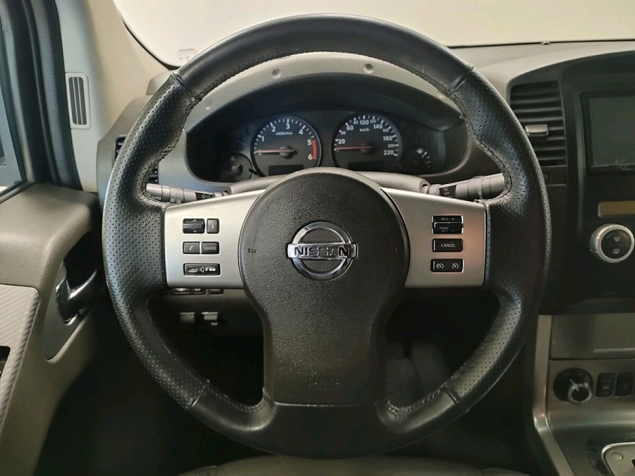 Nissan , 2010г., передний привод, автомат