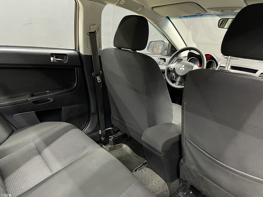 Mitsubishi Lancer, 2007г., передний привод, механика