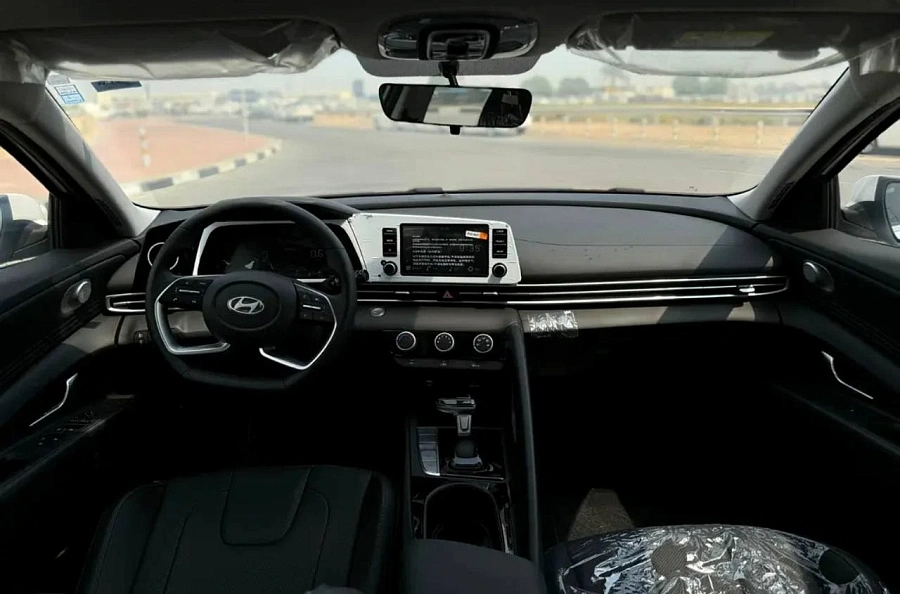 Hyundai Elantra, 2025г., передний привод, вариатор