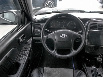 Hyundai Sonata, 2005г, передний привод, автомат