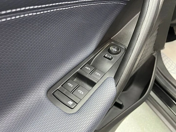 Chevrolet Tracker, 2023г, передний привод, автомат
