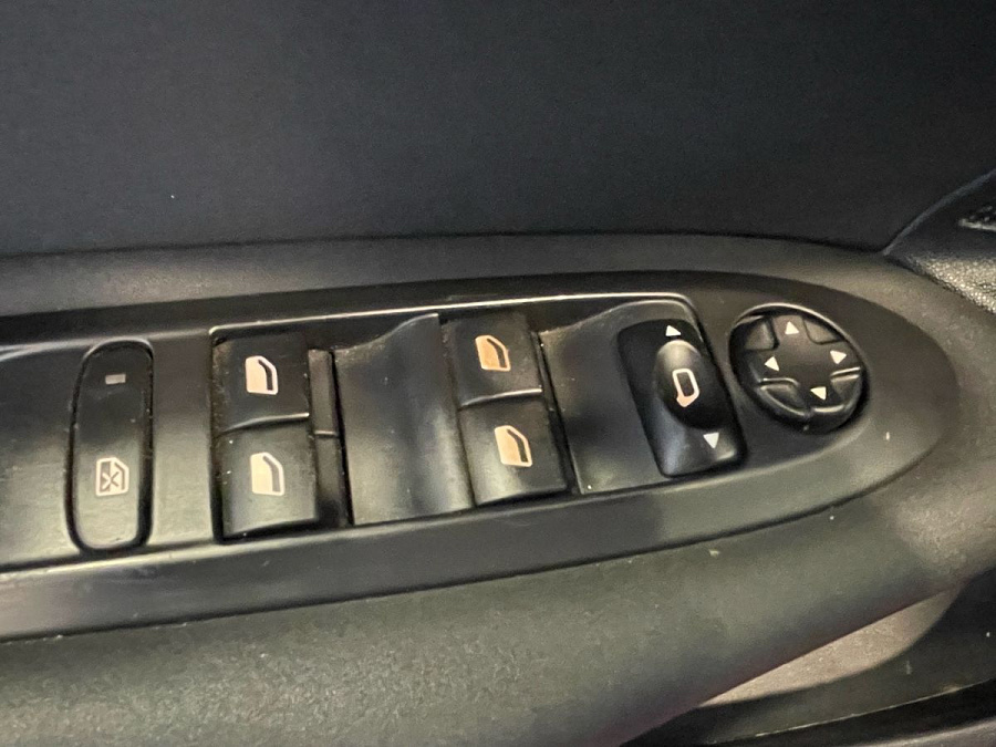 Citroen C4, 2012г., передний привод, автомат