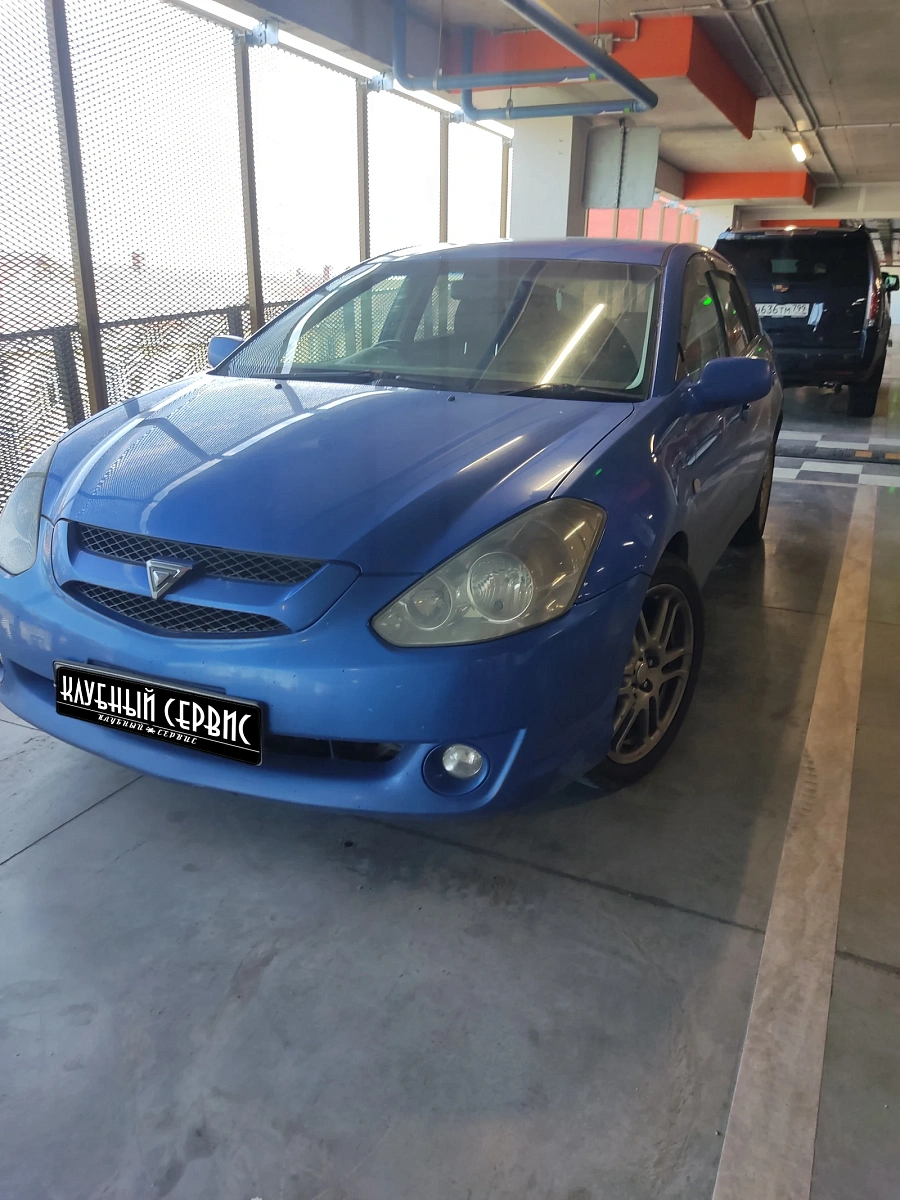 Toyota Caldina, 2003г., передний привод, автомат