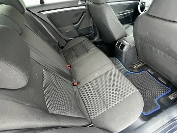 Volkswagen Jetta, 2009г, передний привод, механика