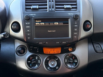 Toyota RAV4, 2011г., полный привод, вариатор
