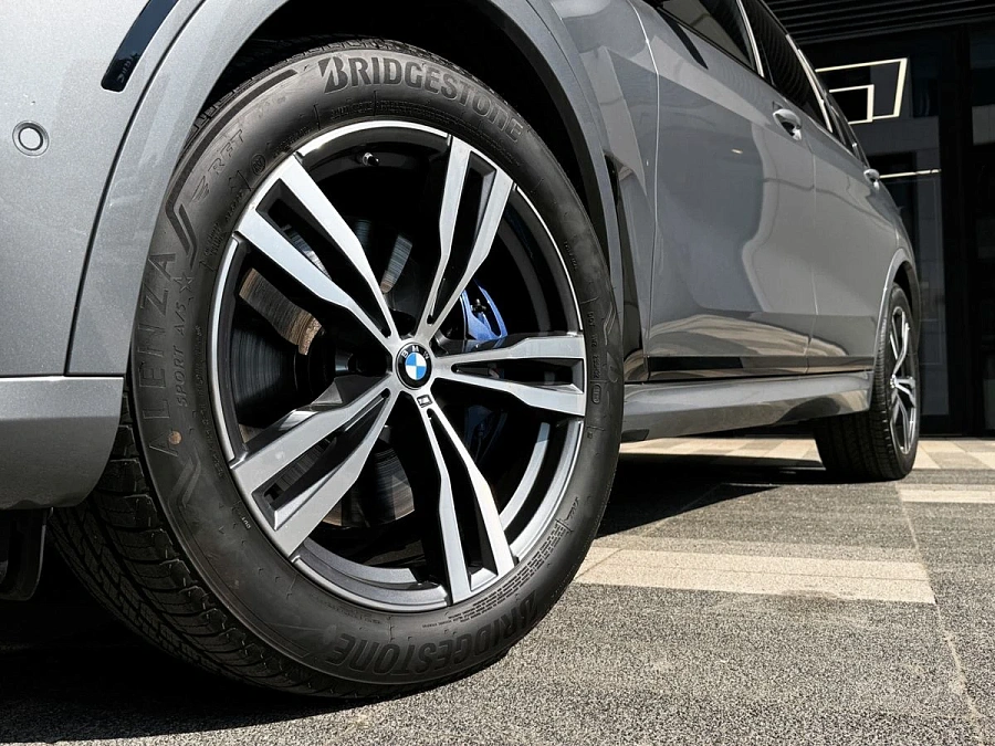BMW X7, 2022г., полный привод, автомат