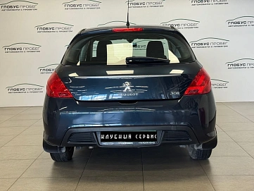 Peugeot 308, 2012г, передний привод, механика
