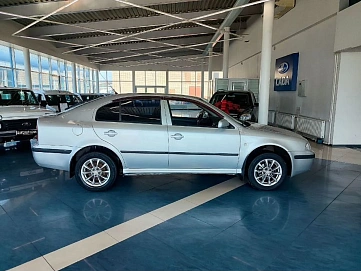 Skoda Octavia, 2006г, передний привод, механика