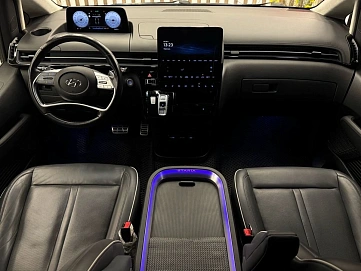 Hyundai Staria, 2022г, полный привод, автомат