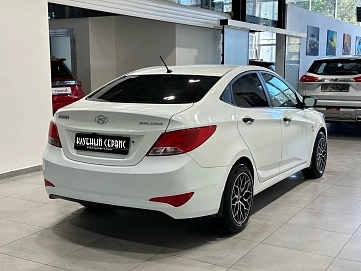 Hyundai Solaris, 2015г, передний привод, автомат