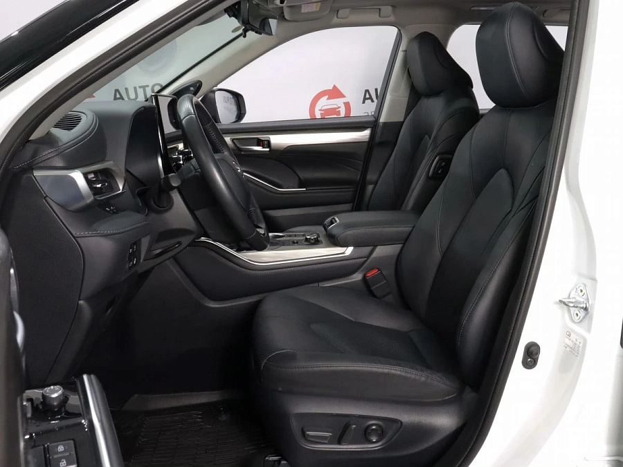 Toyota Highlander, 2025г., полный привод, автомат